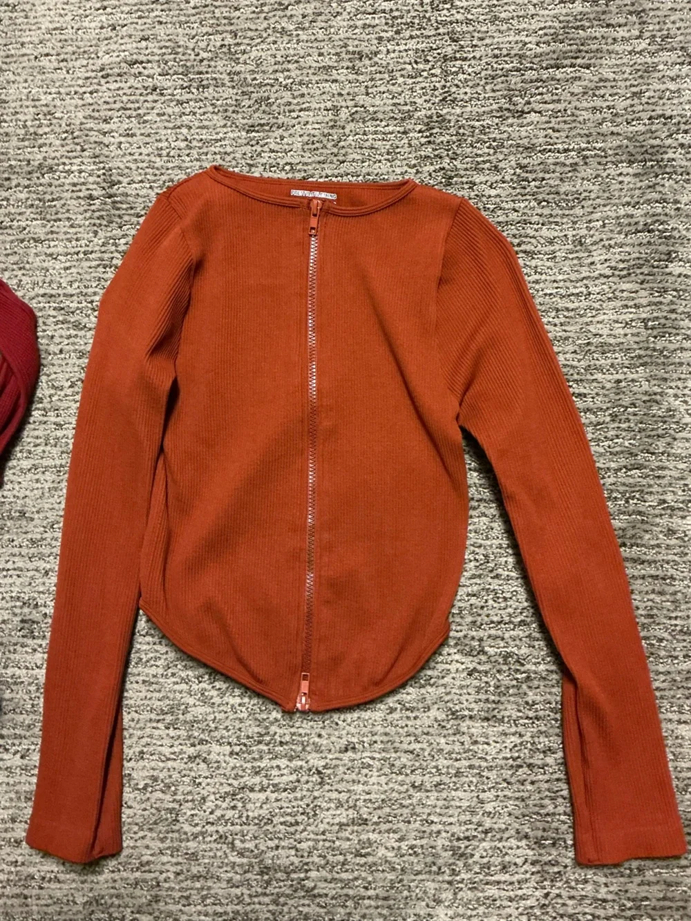 PrettyLittleThing Ribbed Zip-Front Crop Top - Rust - Picture 1 of 2